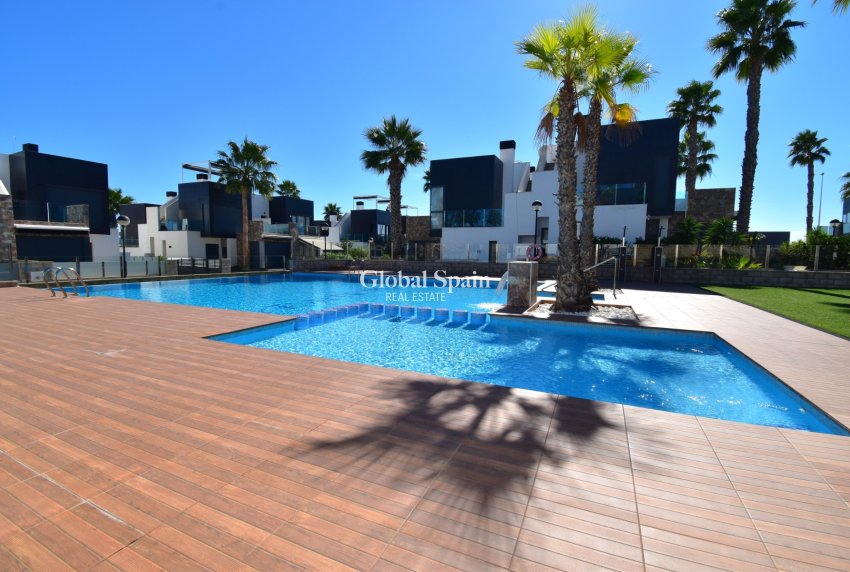 Odsprzedaż - DOM -
ORIHUELA COSTA - Lomas de Cabo Roig