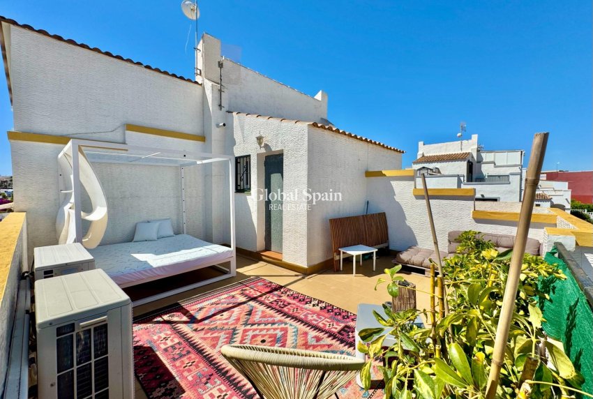 Odsprzedaż - DOM -
ORIHUELA COSTA - LOS BALCONES - LOS ALTOS
