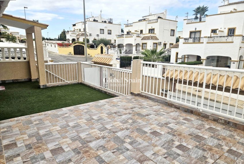 Odsprzedaż - DOM -
ORIHUELA COSTA - LOS BALCONES - LOS ALTOS