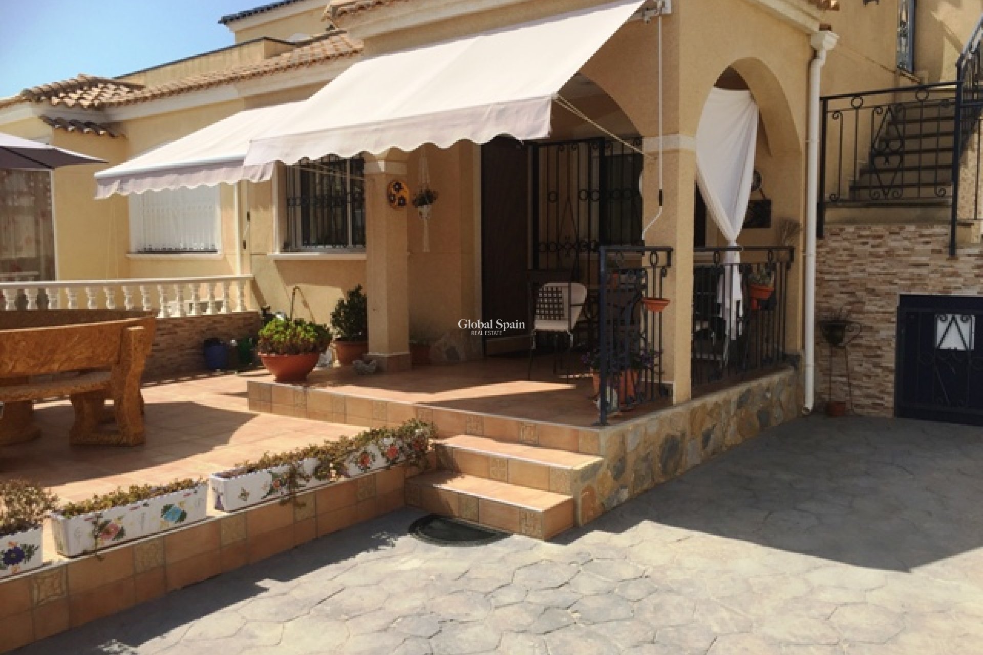 Odsprzedaż - Dom -
ORIHUELA COSTA - LOS BALCONES - LOS ALTOS