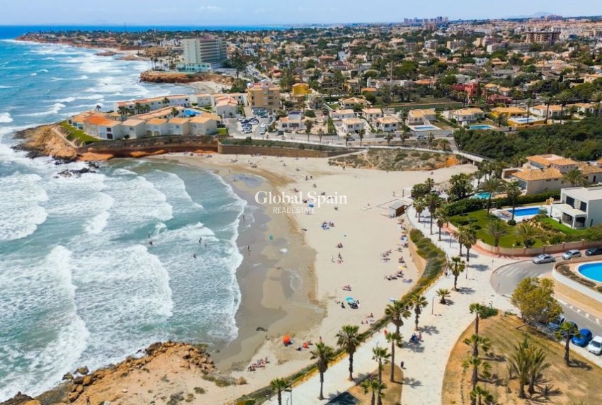 Odsprzedaż - Dom -
ORIHUELA COSTA - Playa Flamenca