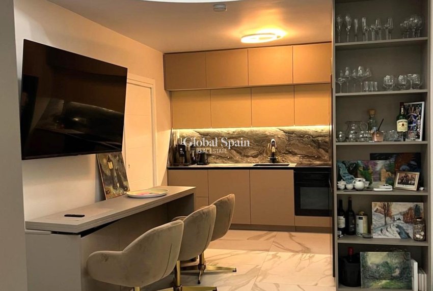 Odsprzedaż - DOM -
ORIHUELA COSTA - Playa Flamenca