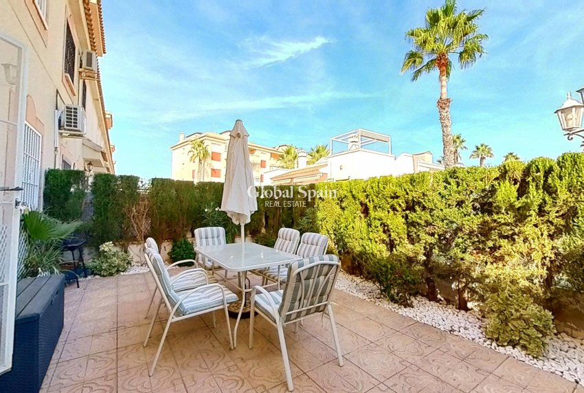 Odsprzedaż - Dom -
ORIHUELA COSTA - Playa Flamenca