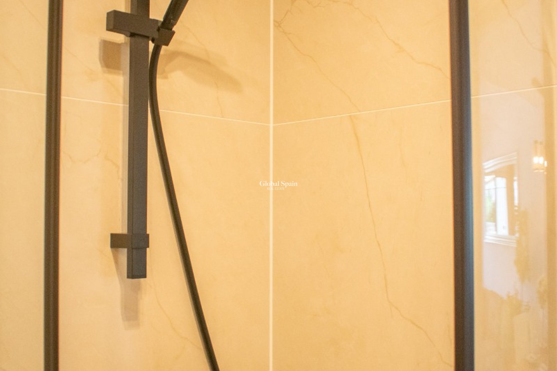 Odsprzedaż - DOM -
ORIHUELA COSTA - Punta Prima