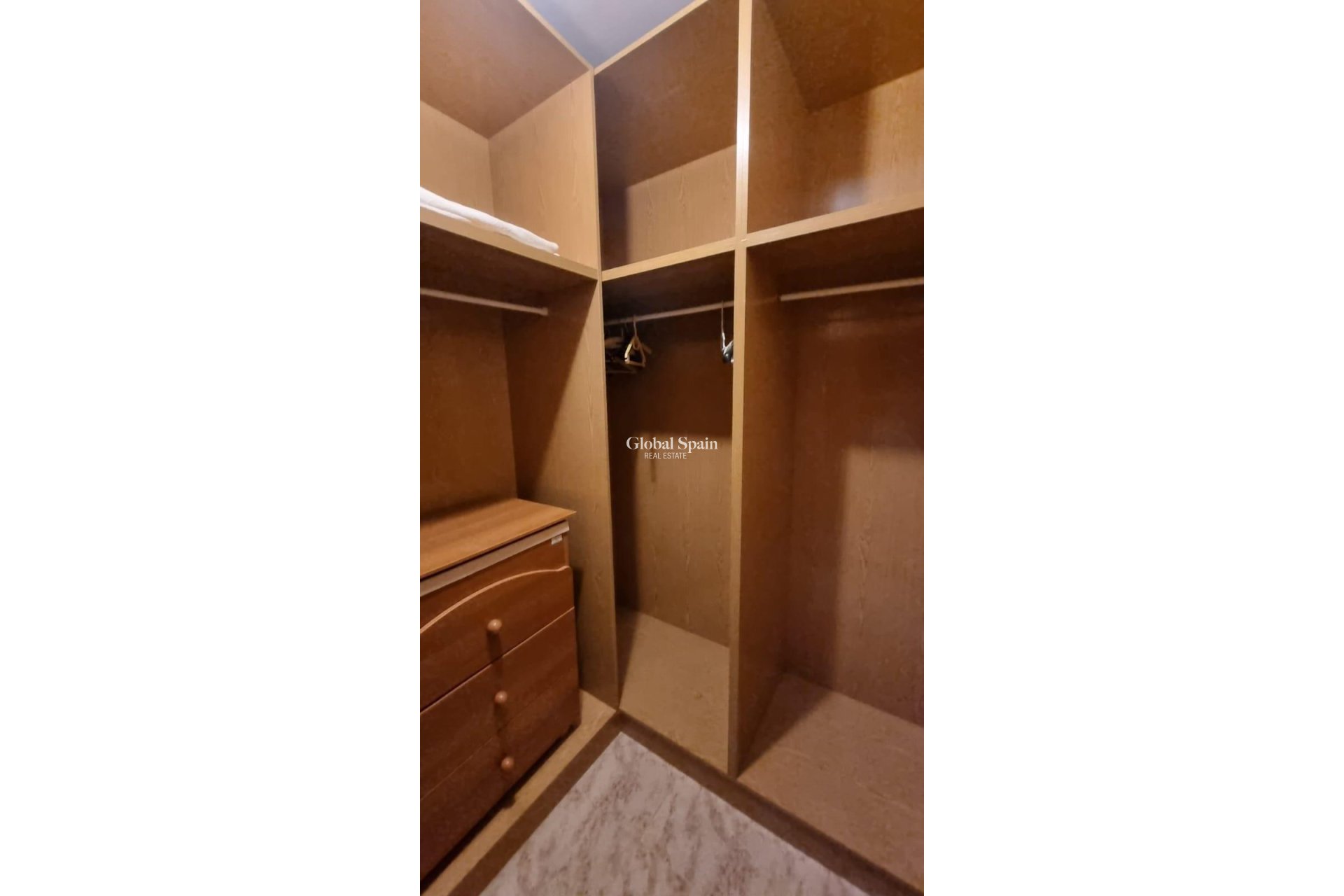 Odsprzedaż - DOM -
ORIHUELA COSTA - VILLAMARTÍN