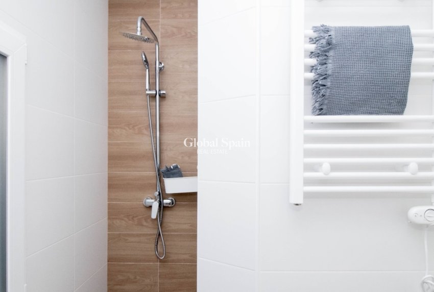 Odsprzedaż - DOM -
ORIHUELA COSTA - 