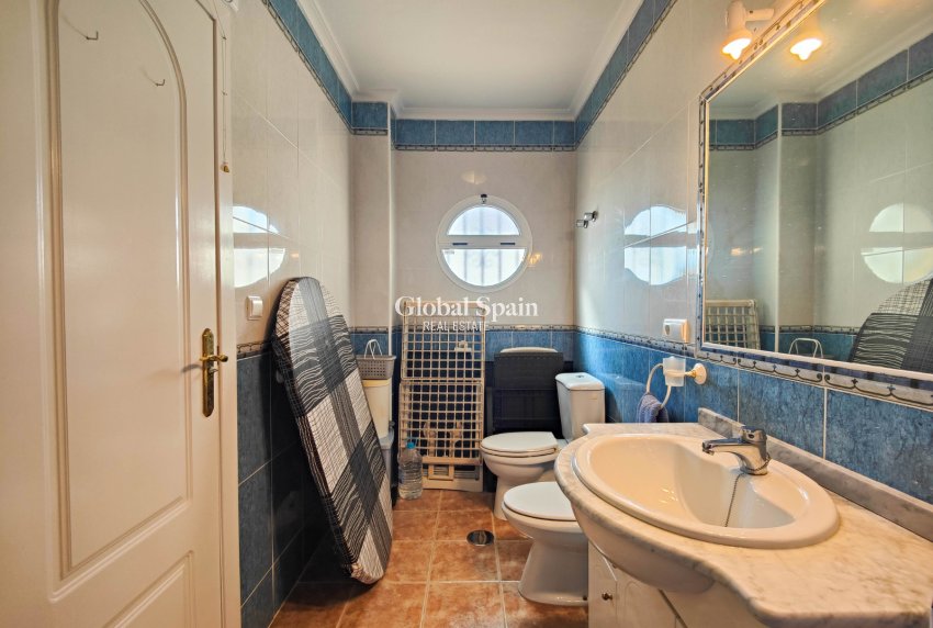 Odsprzedaż - DOM -
ORIHUELA COSTA - 