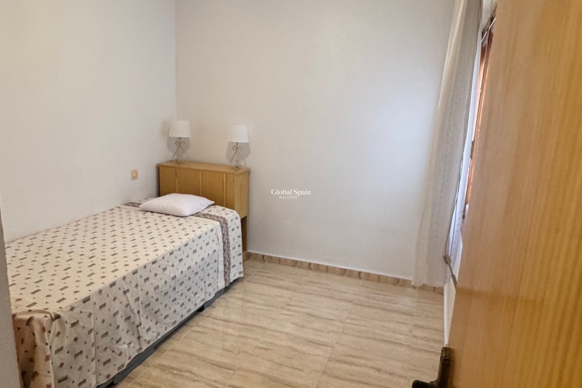 Odsprzedaż - DOM -
ORIHUELA COSTA - 