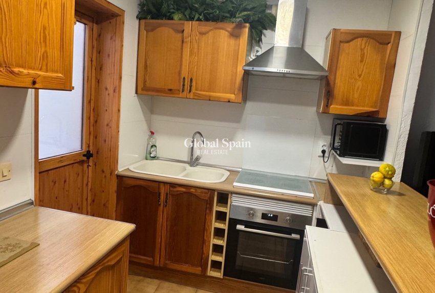 Odsprzedaż - DOM -
ORIHUELA COSTA - 