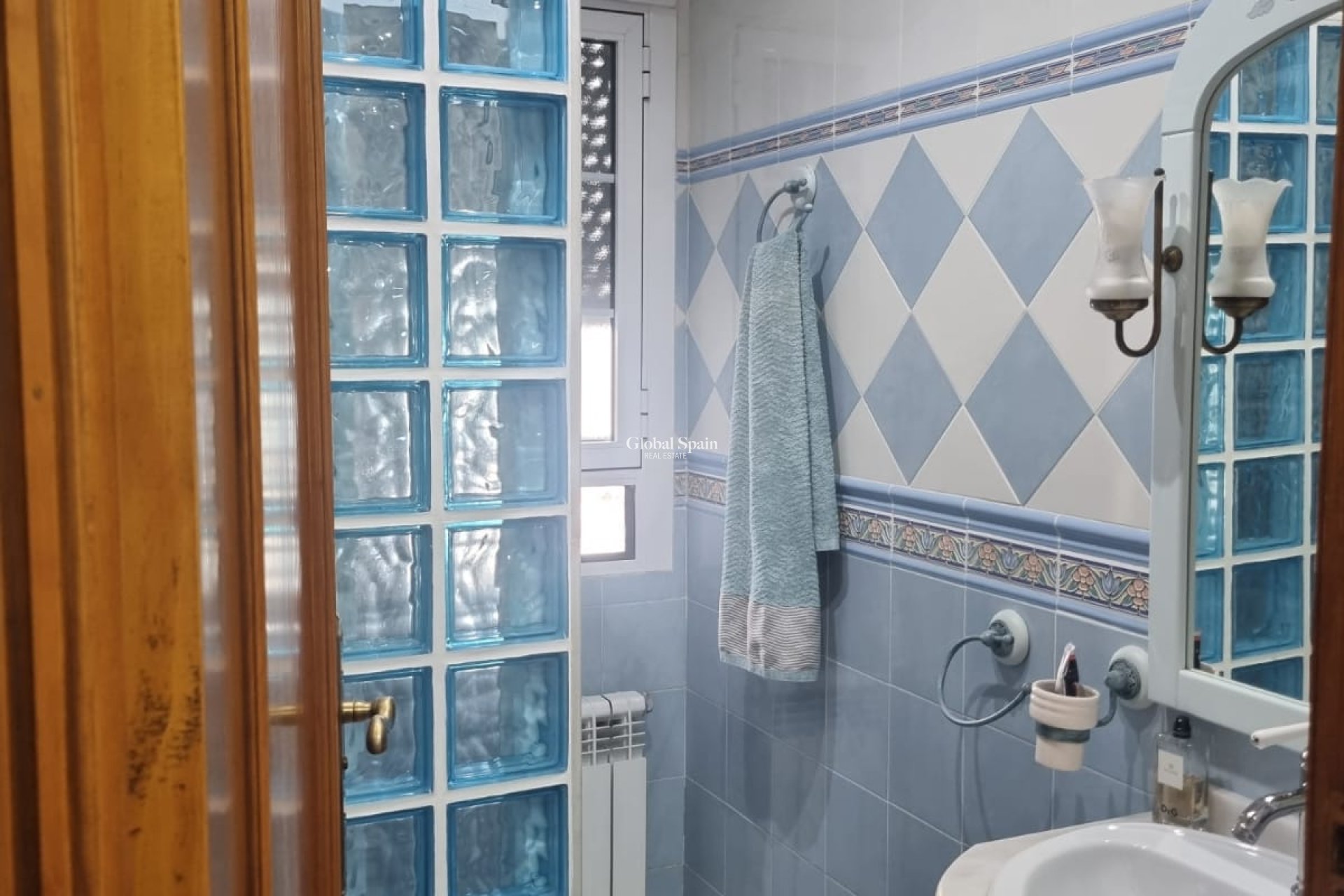 Odsprzedaż - DOM -
ORIHUELA COSTA - 