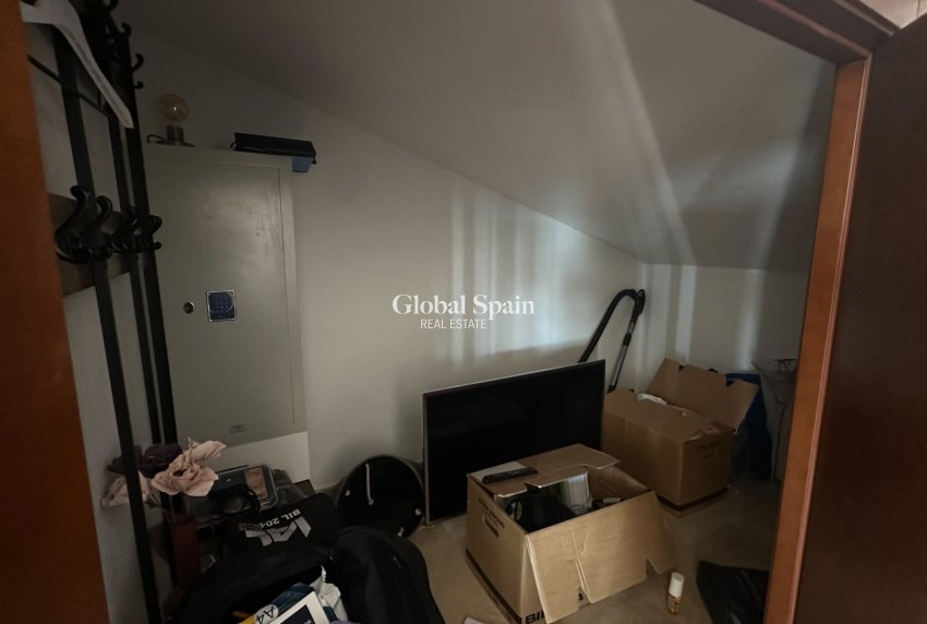 Odsprzedaż - DOM -
ORIHUELA COSTA - 