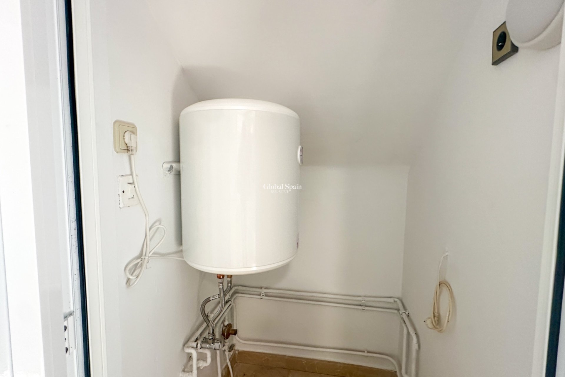 Odsprzedaż - DOM -
ORIHUELA COSTA - 