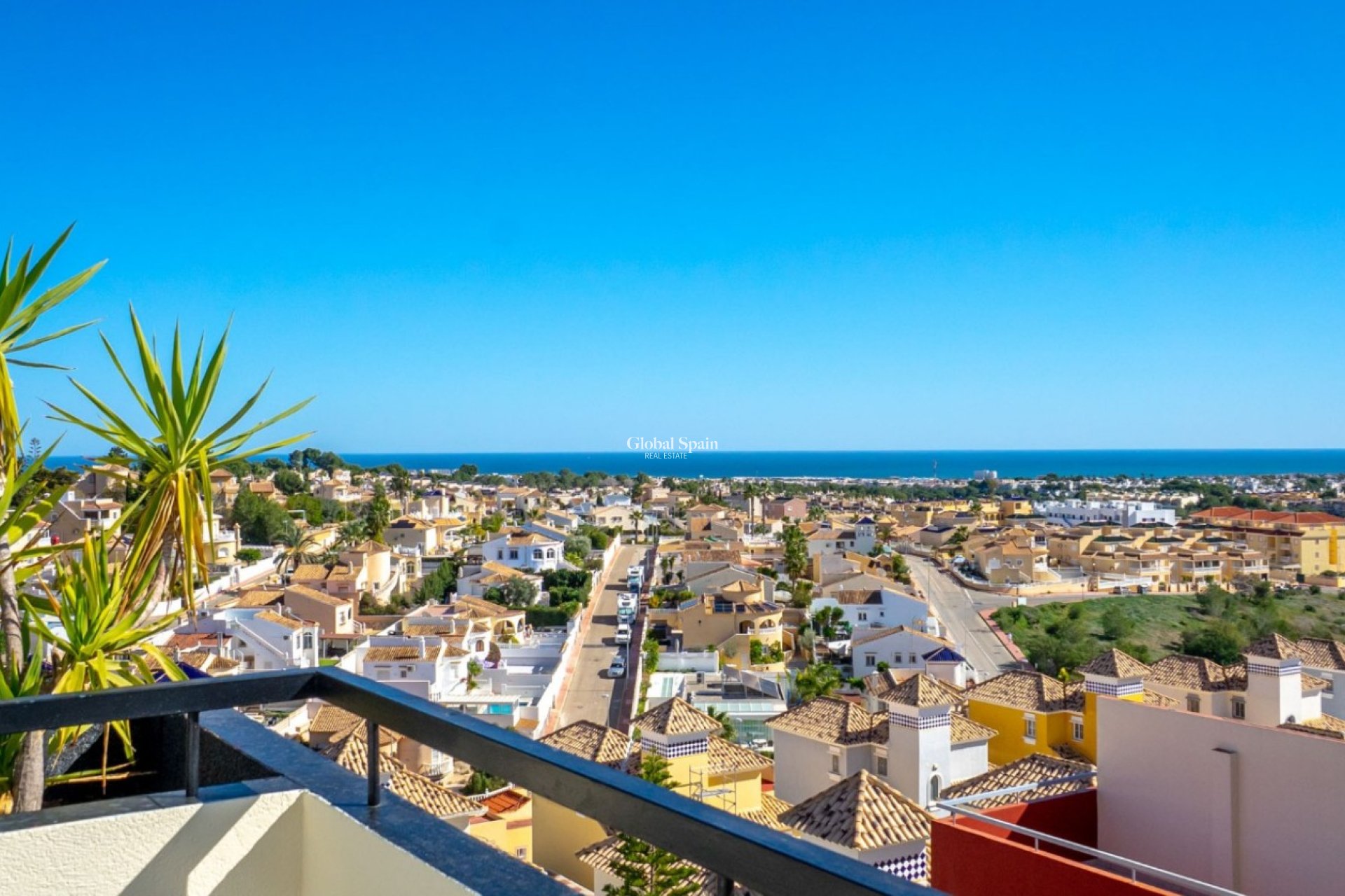 Odsprzedaż - DOM -
ORIHUELA COSTA - 