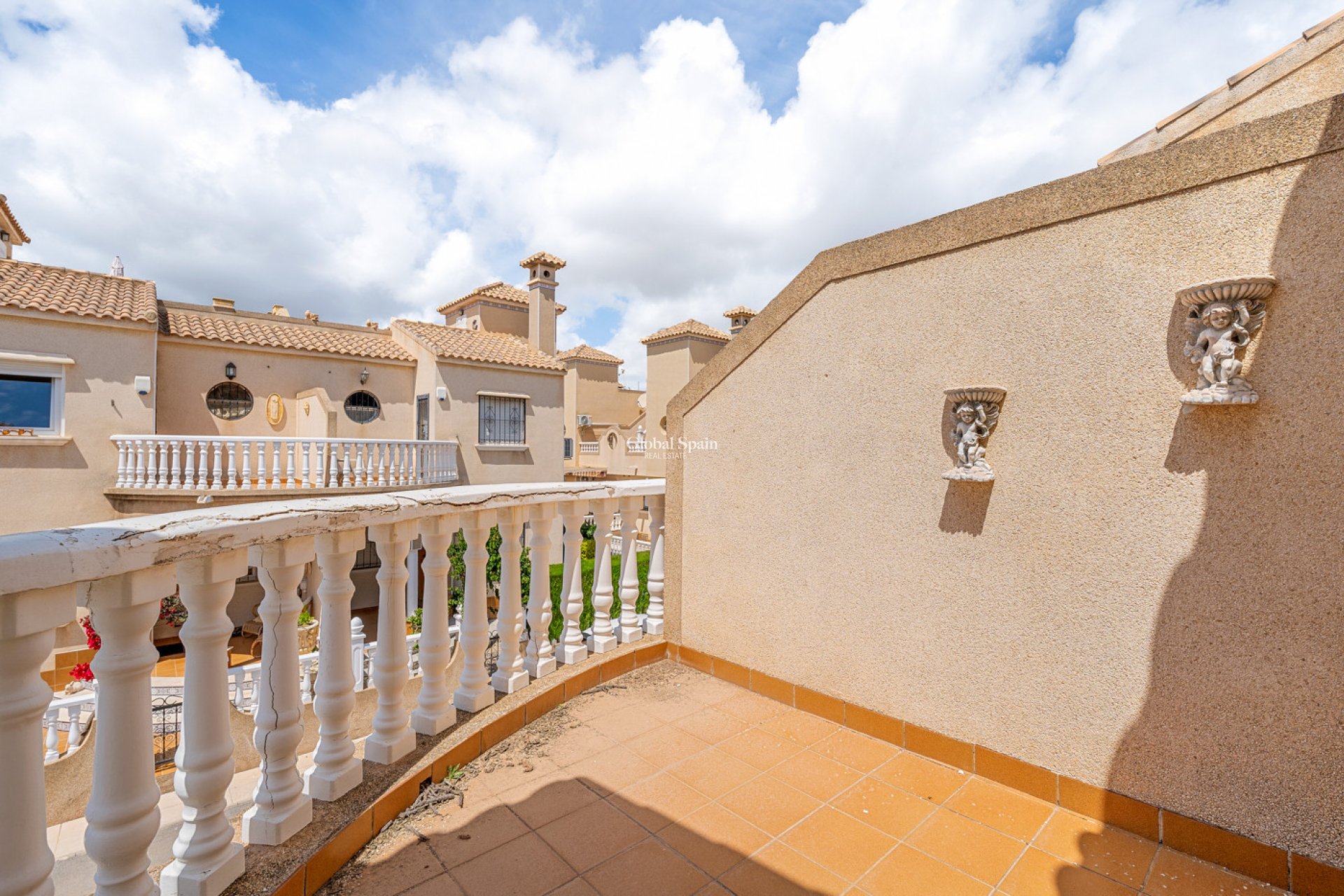 Odsprzedaż - DOM -
ORIHUELA COSTA - 