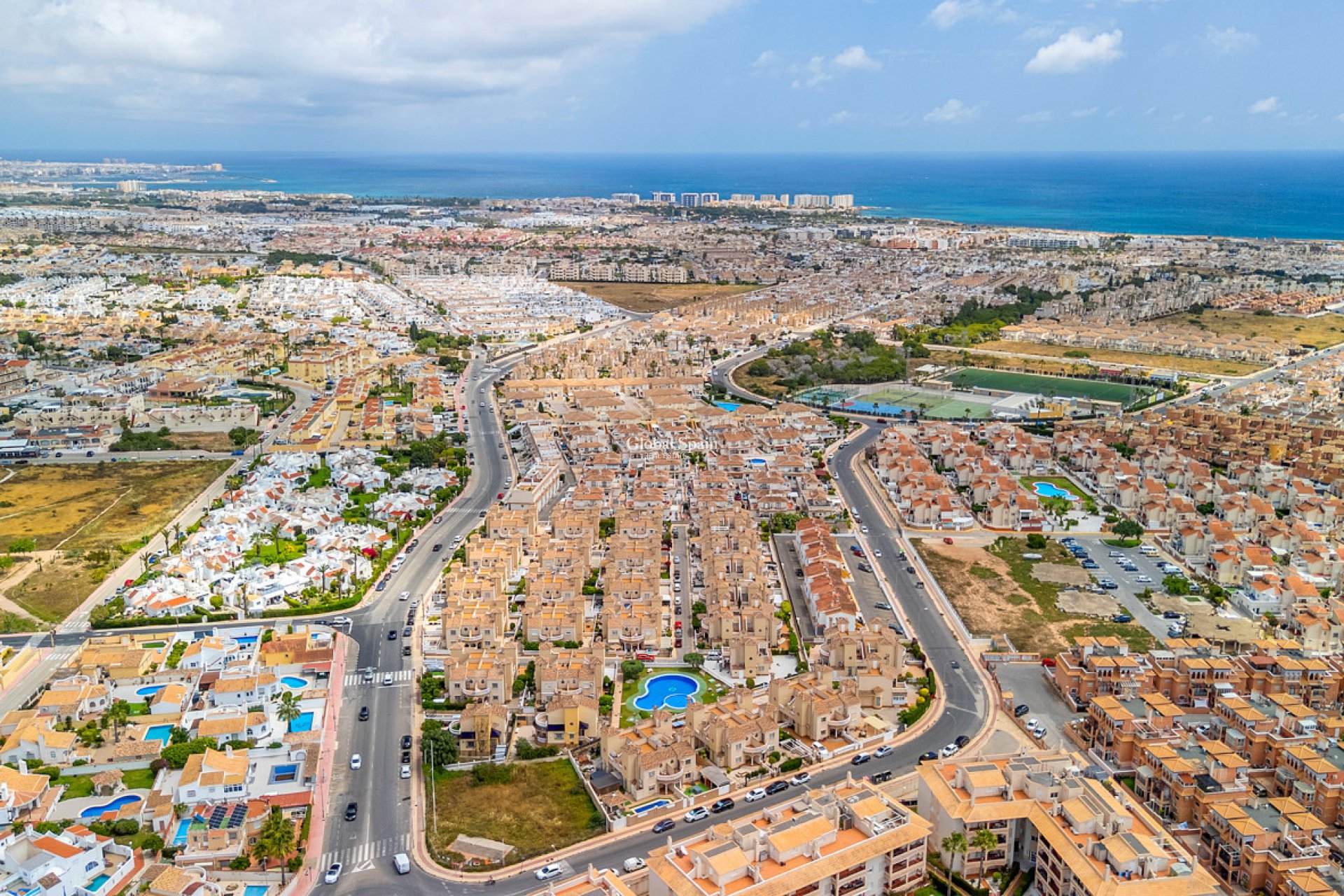 Odsprzedaż - DOM -
ORIHUELA COSTA - 