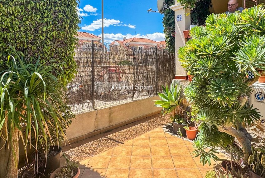 Odsprzedaż - DOM -
ORIHUELA COSTA - 