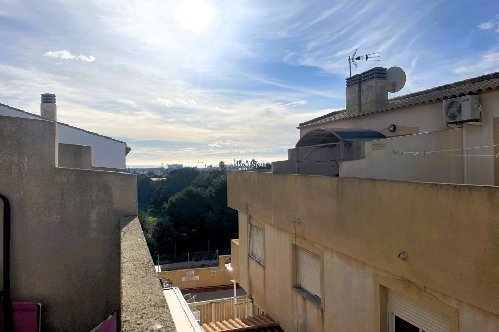 Odsprzedaż - DOM -
ORIHUELA COSTA - 