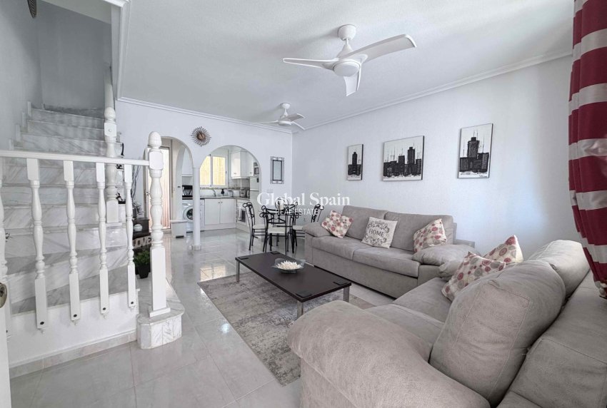 Odsprzedaż - DOM -
ORIHUELA COSTA - 