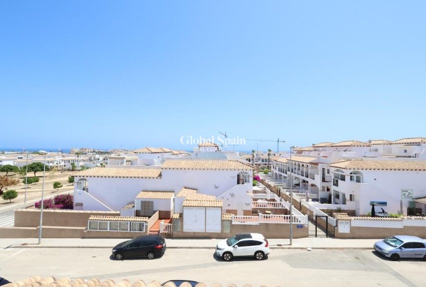 Odsprzedaż - DOM -
ORIHUELA COSTA - 
