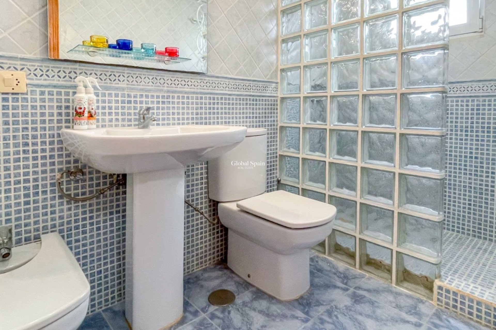 Odsprzedaż - DOM -
ORIHUELA COSTA - 
