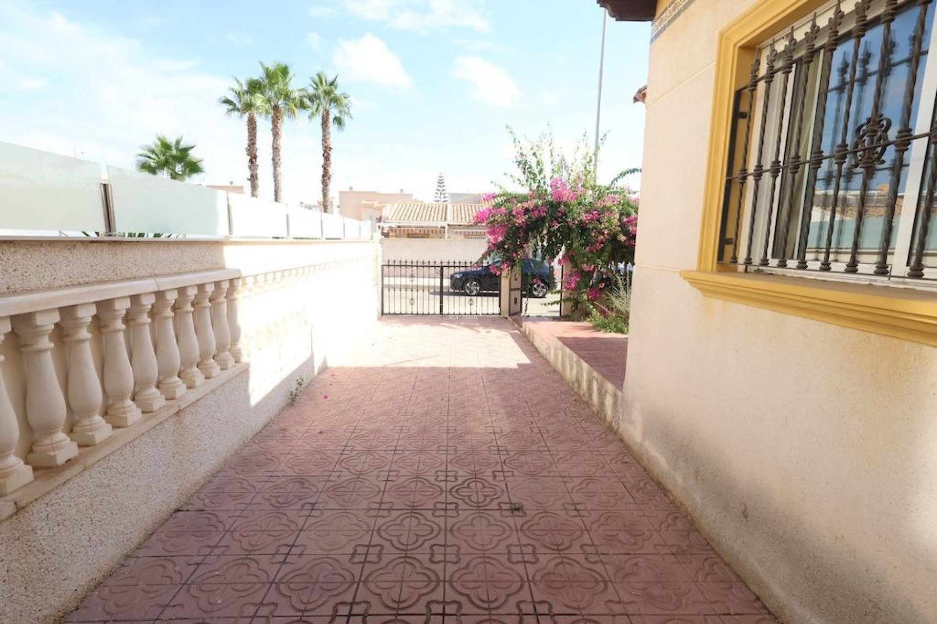 Odsprzedaż - DOM -
ORIHUELA COSTA - 