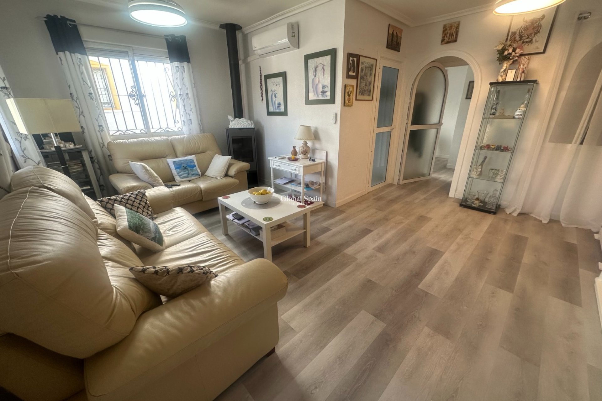 Odsprzedaż - DOM -
ORIHUELA - Entre Naranjos