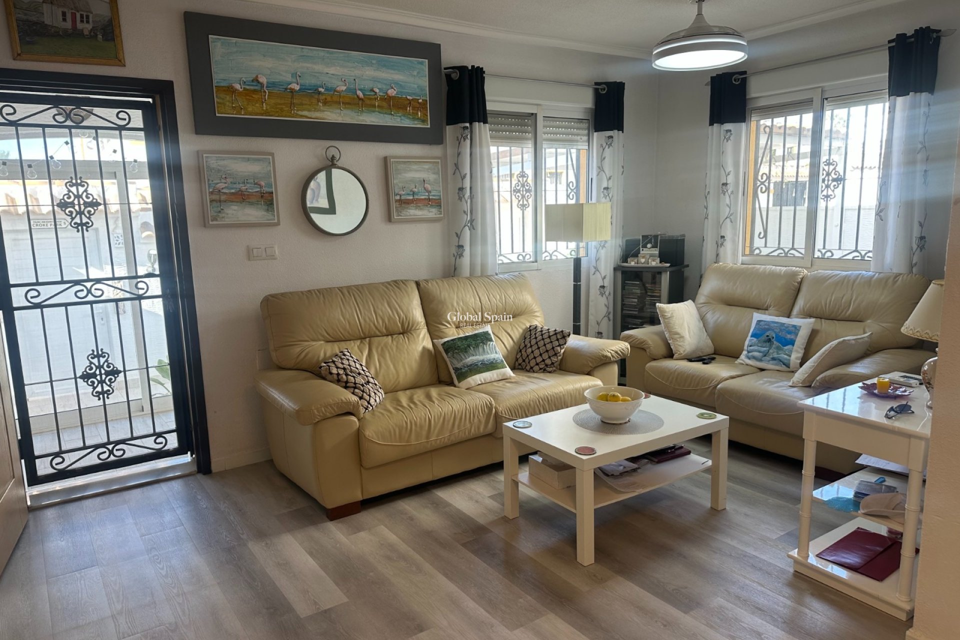 Odsprzedaż - DOM -
ORIHUELA - Entre Naranjos