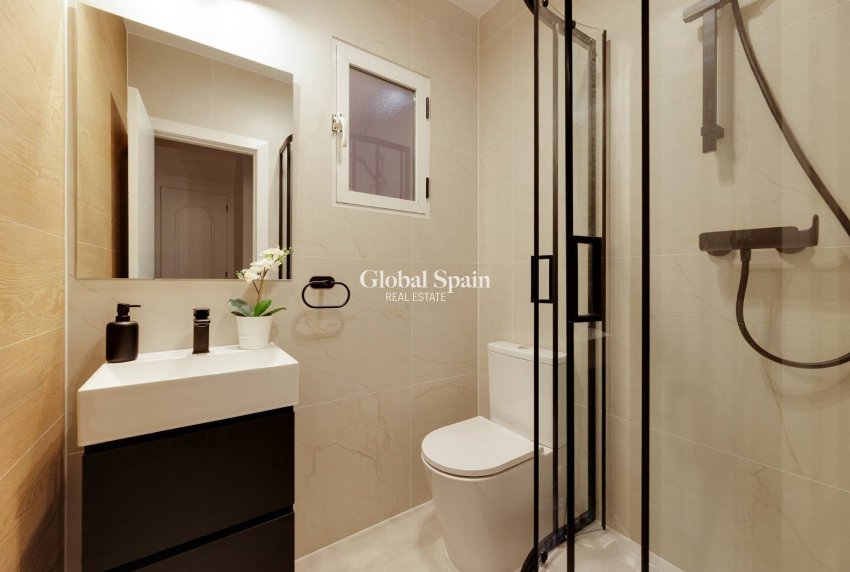 Odsprzedaż - DOM -
ORIHUELA - Urbanización Perla del Mar