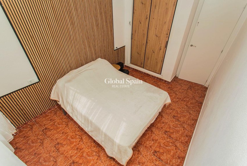 Odsprzedaż - DOM -
ORIHUELA - Urbanización Perla del Mar