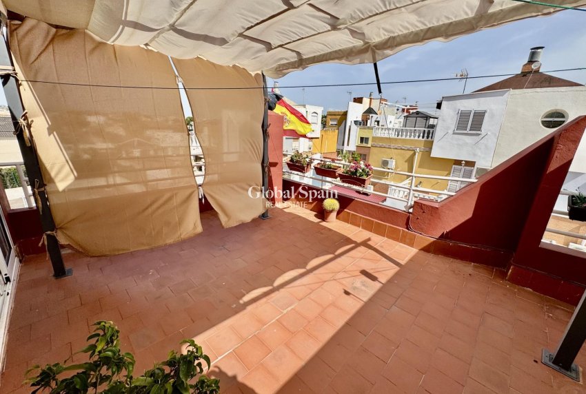 Odsprzedaż - DOM -
ORIHUELA - Urbanización Perla del Mar