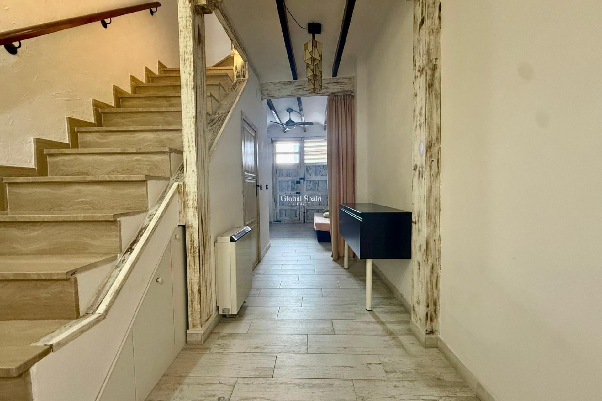 Odsprzedaż - Dom -
Piles - Pueblo