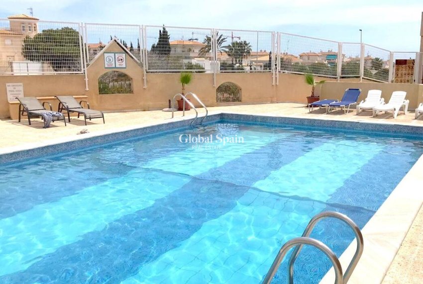 Odsprzedaż - DOM -
PLAYA FLAMENCA - Costa Blanca