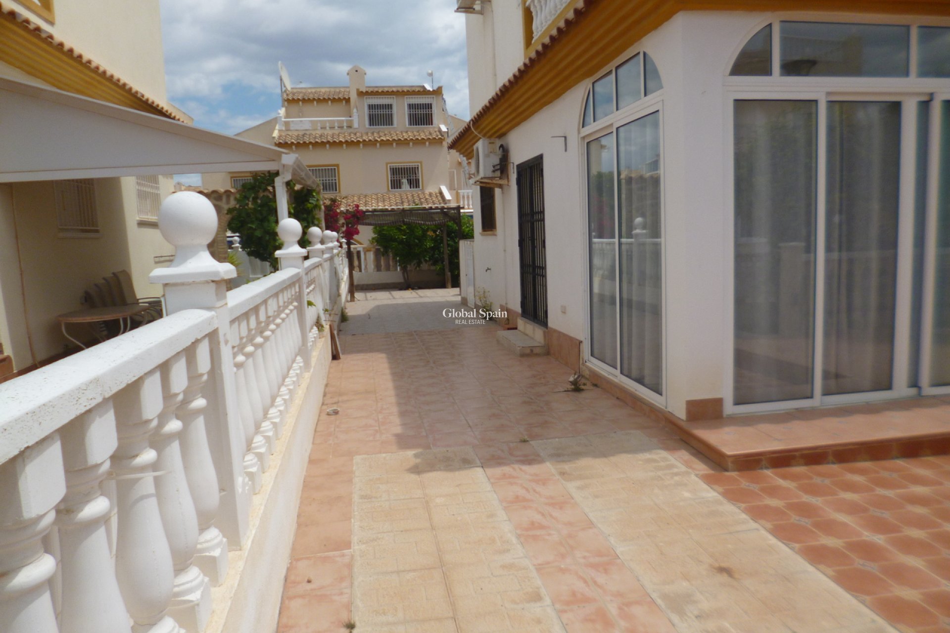 Odsprzedaż - DOM -
PLAYA FLAMENCA - Costa Blanca