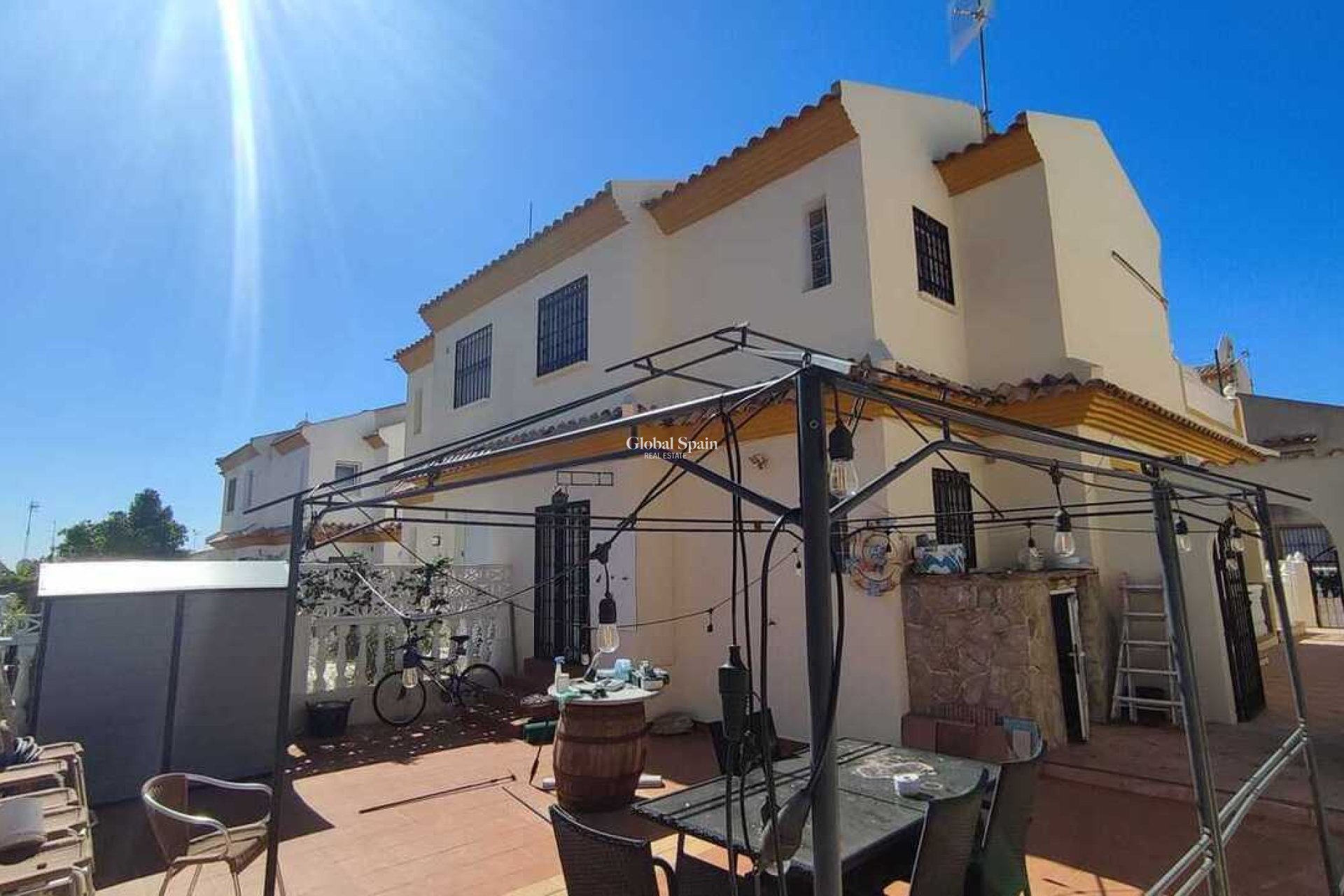 Odsprzedaż - DOM -
PLAYA FLAMENCA - Costa Blanca