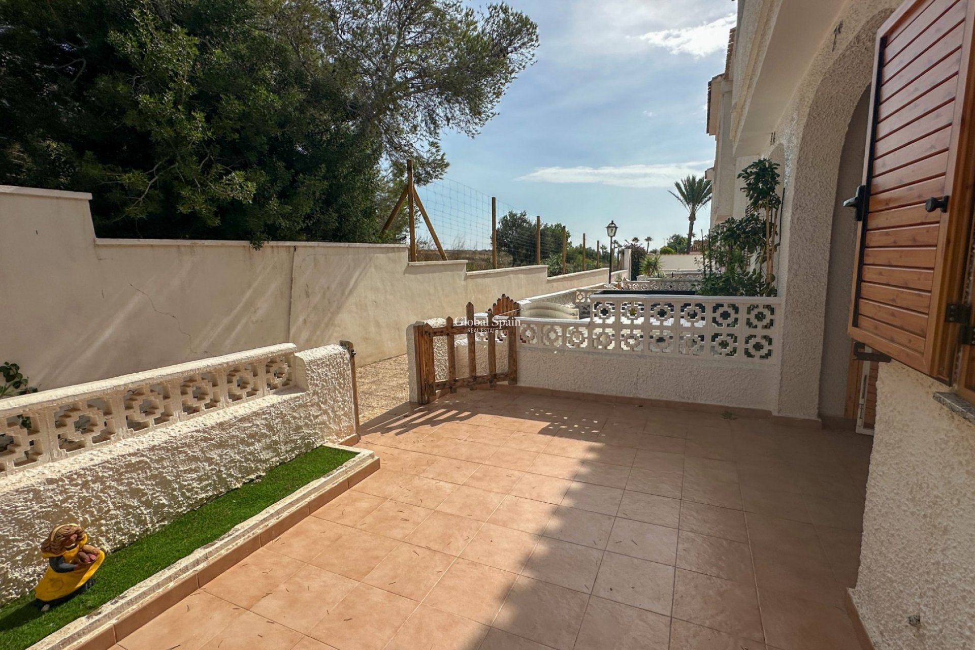 Odsprzedaż - DOM -
PLAYA FLAMENCA - Costa Blanca