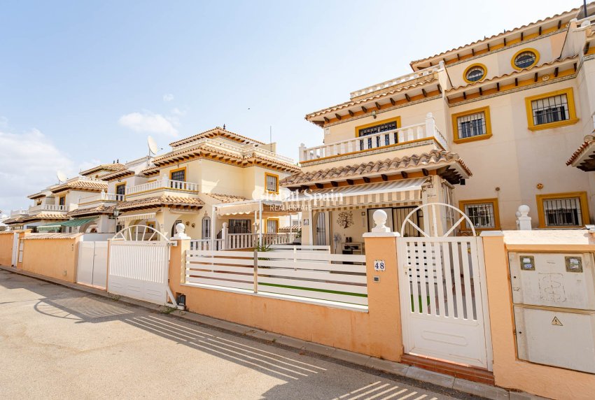 Odsprzedaż - Dom Quatro -
ORIHUELA COSTA - Lomas de Cabo Roig
