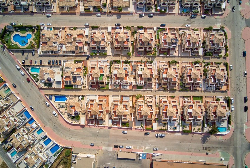 Odsprzedaż - Dom Quatro -
ORIHUELA COSTA - Lomas de Cabo Roig