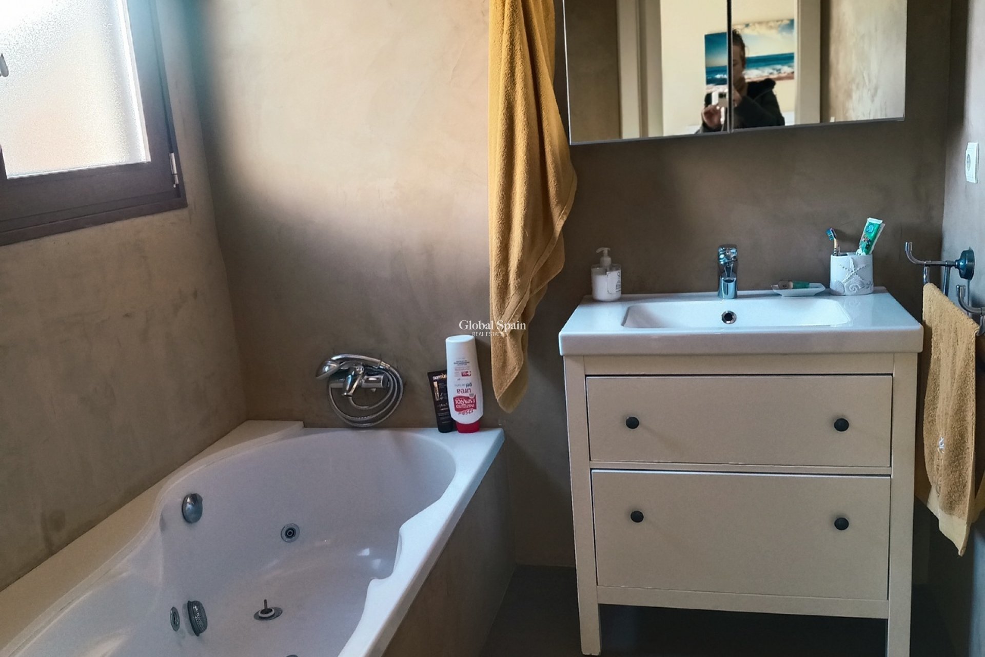 Odsprzedaż - DOM -
ROLDÁN - Inland