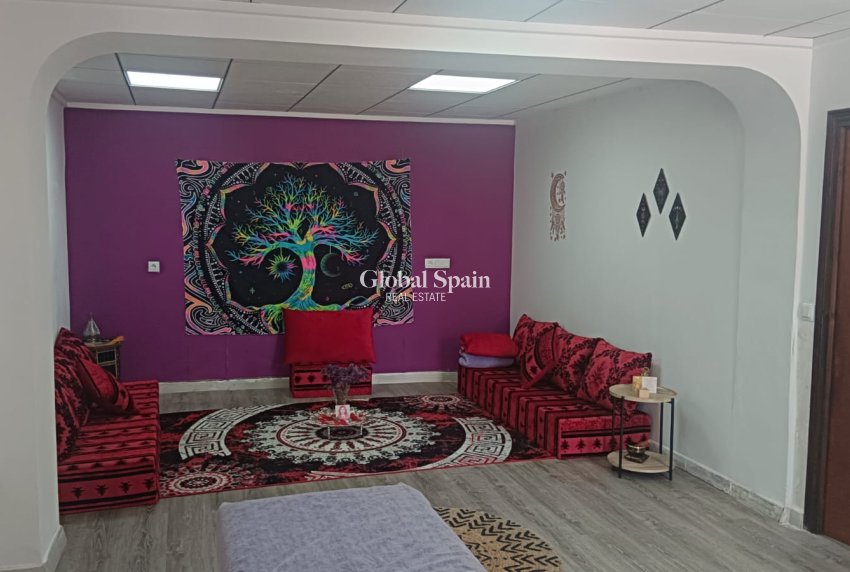 Odsprzedaż - DOM -
SALINAS - Inland