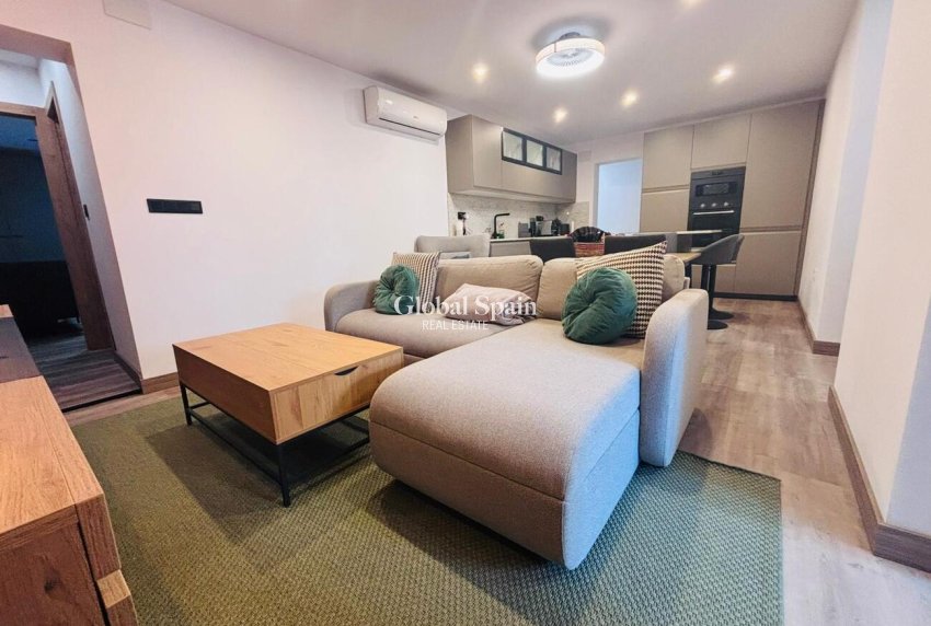 Odsprzedaż - DOM -
SAN MIGUEL DE SALINAS - Inland