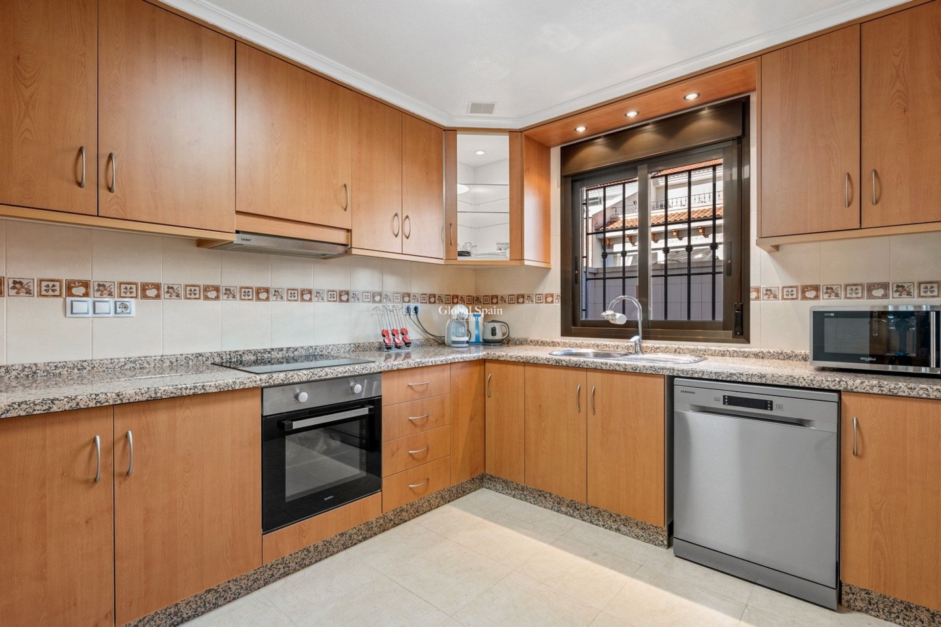 Odsprzedaż - DOM -
SAN MIGUEL DE SALINAS - Inland