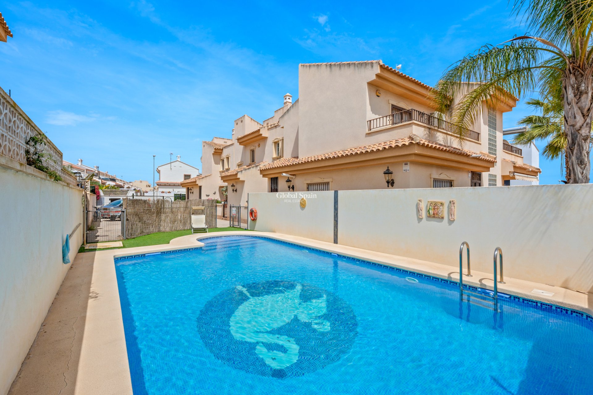 Odsprzedaż - DOM -
SAN MIGUEL DE SALINAS - Inland