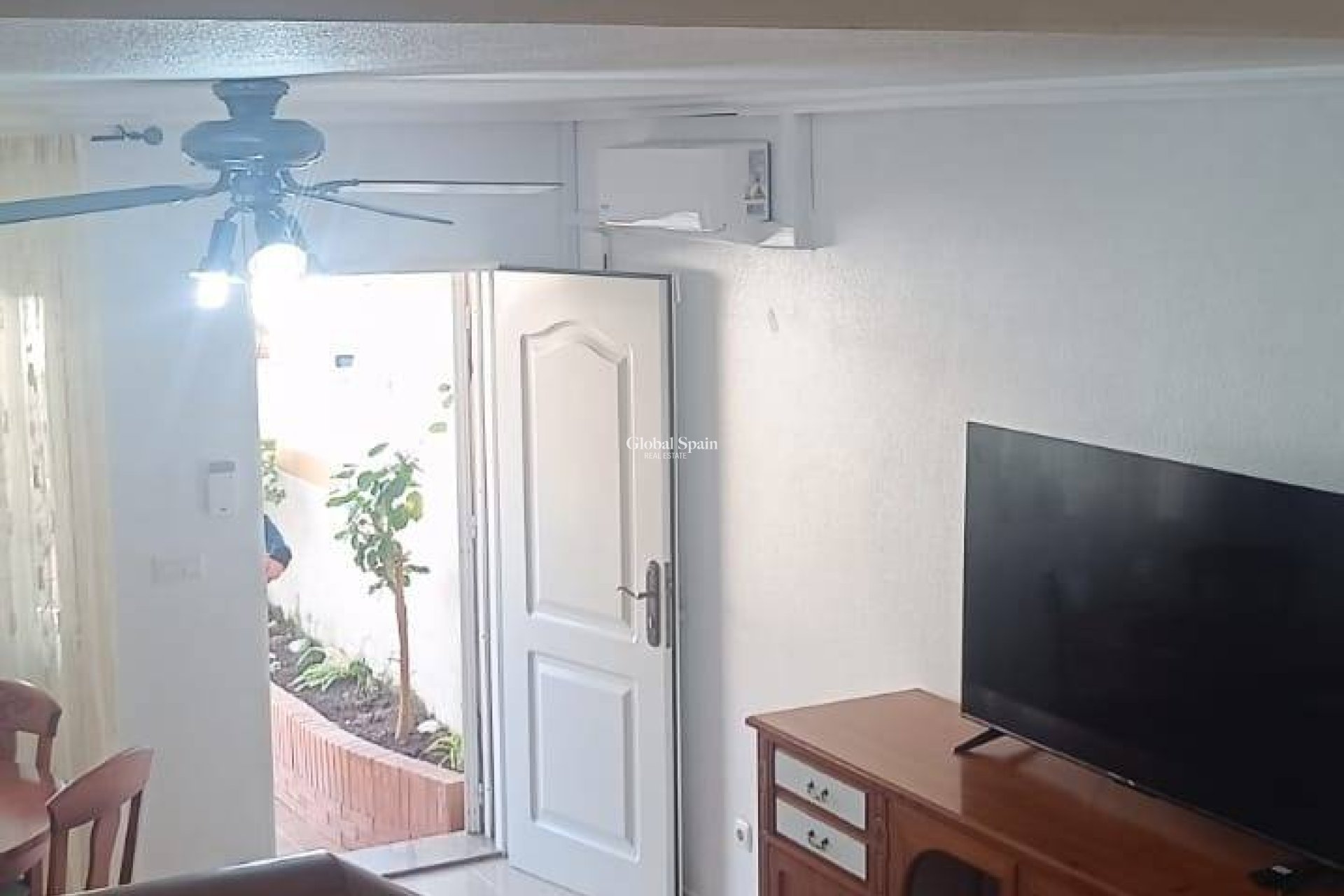 Odsprzedaż - DOM -
SAN PEDRO DEL PINATAR - CENTRO