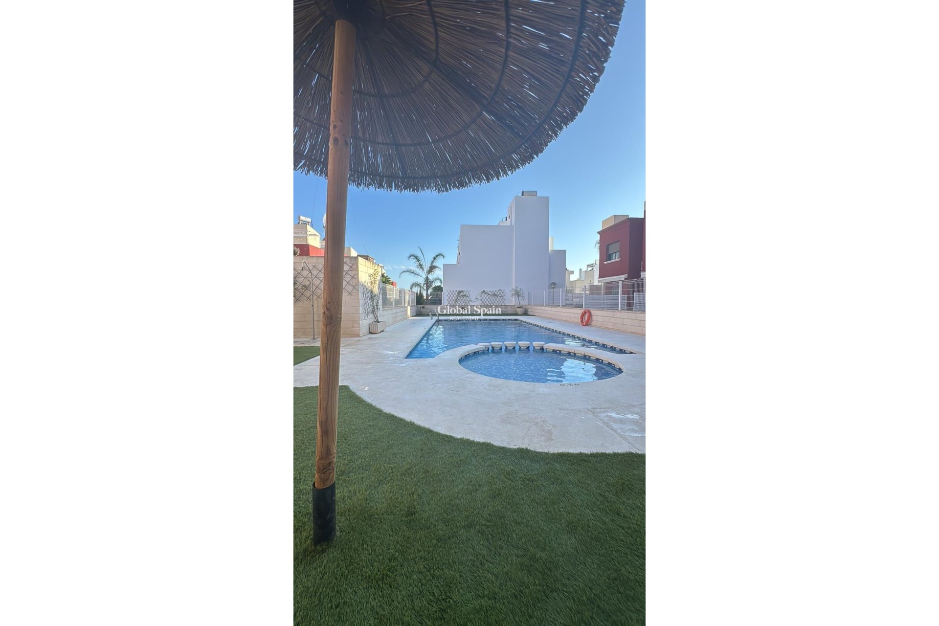 Odsprzedaż - Dom_szeregowy -
TORREVIEJA - Costa Blanca Sur