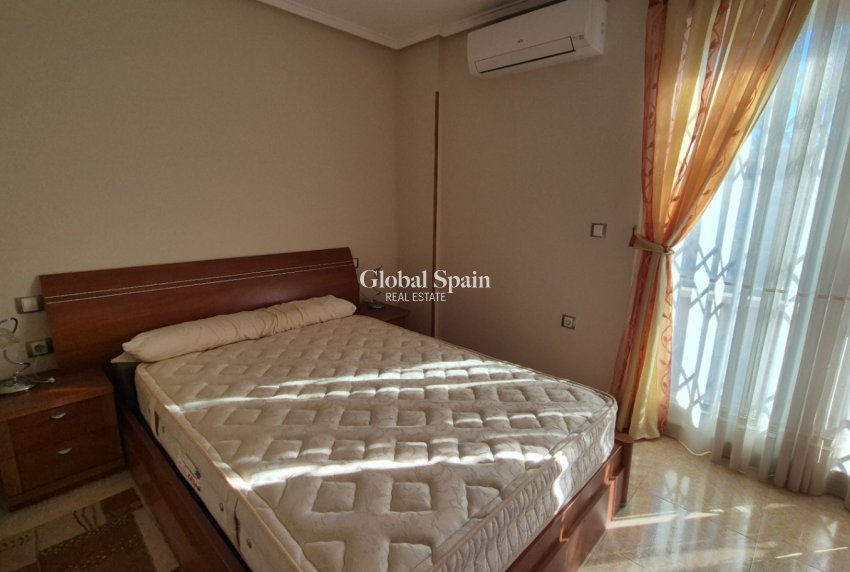 Odsprzedaż - Dom_szeregowy -
TORREVIEJA - Costa Blanca Sur