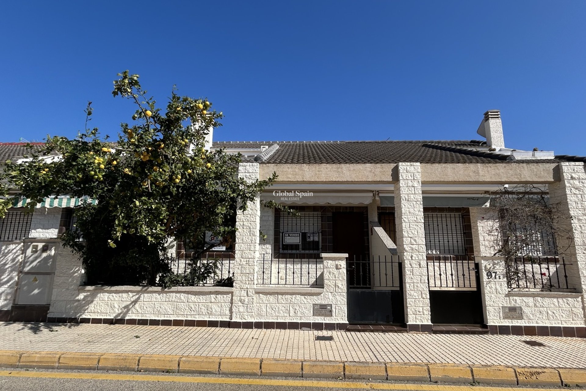 Odsprzedaż - DOM -
TORRE DE LA HORADADA - Costa Blanca