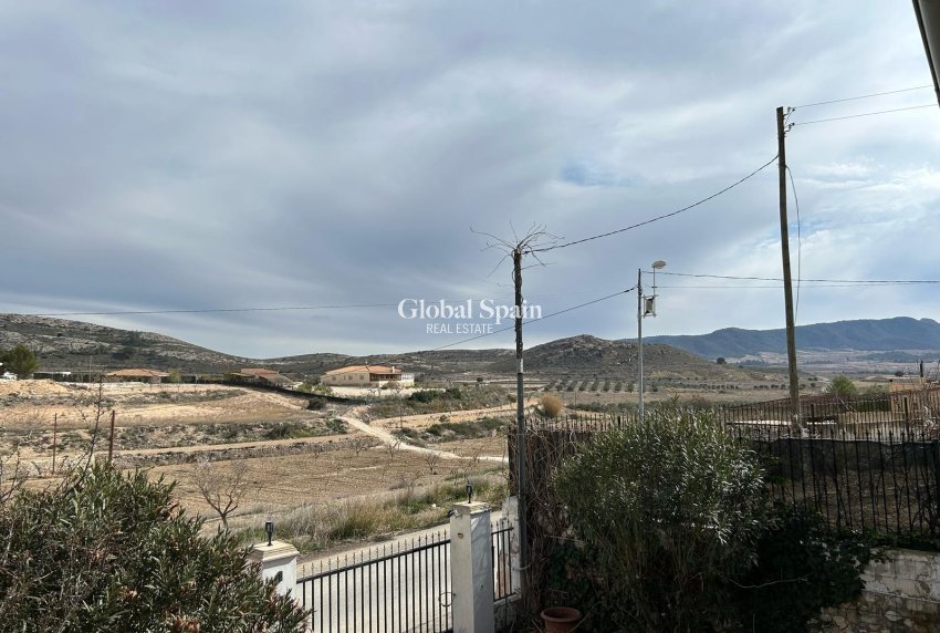 Odsprzedaż - DOM -
TORRE DEL RICO - Torre Del Rico