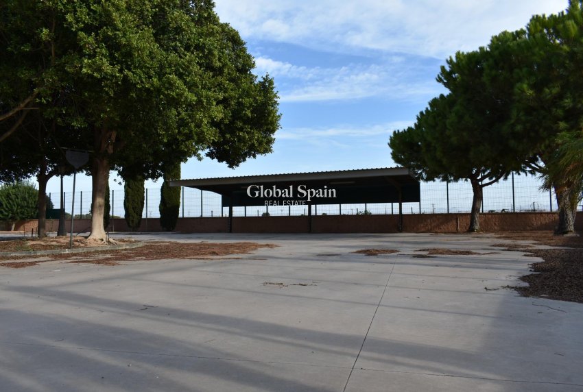 Odsprzedaż - DOM -
TORRE PACHECO - 