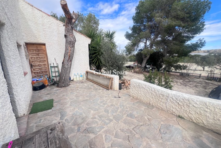 Odsprzedaż - DOM -
TORREMENDO - Costa Blanca