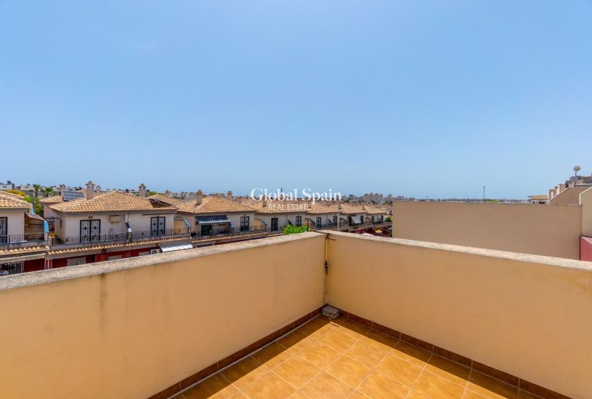 Odsprzedaż - Dom -
TORREVIEJA - Aguas Nuevas